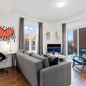 https://mont-royal-central-by-liv-mtl.hotels-in-montreal.org