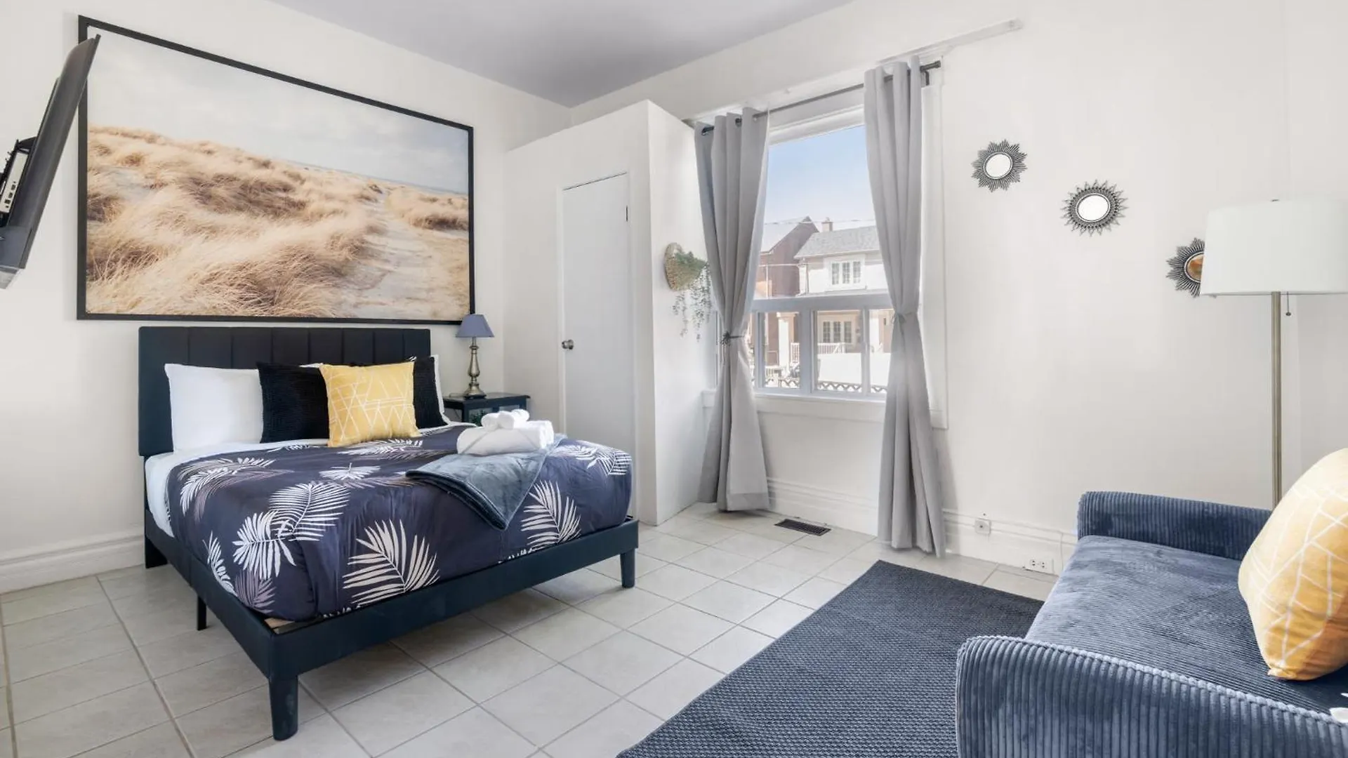 Bedroom In The Corso Italia Neighbourhood Toronto